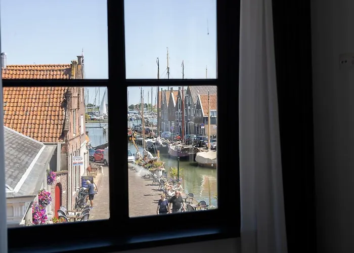 Hotel En Stadscafe De Dam L Hotel Monnickendam