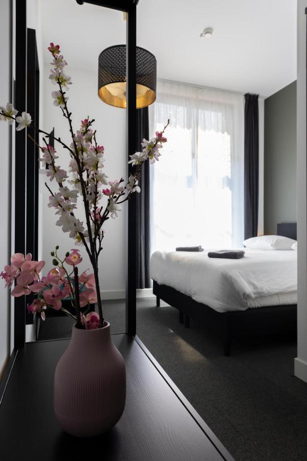 Appartement En Stadscafe De Dam L Monnickendam